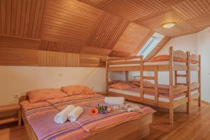 Oblak Estate Apartments