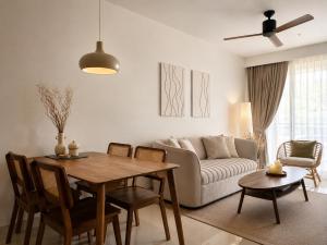 Suite Aqua 1BR Pool Gym Cassia Laguna Phuket