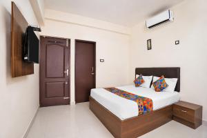 Fabhotel V Inn Rooms - Nr Sree Ramanatheeswarar temple
