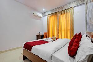 Hotel Rahi Residency I Near Kashi Vishwanath Temple & Ghats