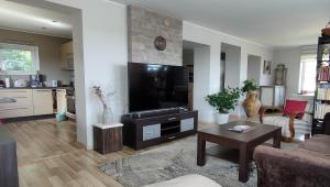 Studio with terrace on the hillside of Viljandi