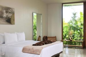 Big Modern Wellness Ice bath Pool & Zen Garden