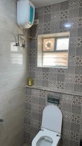 5 bed 2BHK WTC Apollo Proton DLF Perungudi GEM