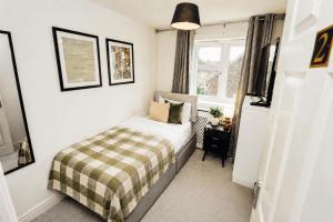 4-Bedroom Family Home in Mickleover - Private Driveway - Spacious Garden