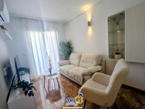 Central Torrevieja 2BR Pool Parking TV28