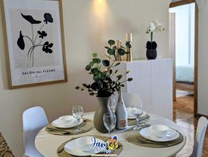 Central Torrevieja 2BR Pool Parking TV28