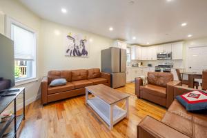 Family Retreat 4BR Boston - Near Redline & 5mins to Franklin Park Zoo - Free Parking 27