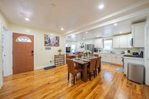 Family Retreat 4BR Boston - Near Redline & 5mins to Franklin Park Zoo - Free Parking 27