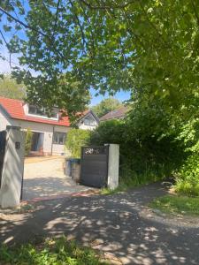 Comfy, Peaceful Flat, Free Off Street Parking!