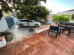 Casa vacanze con giardino e posto auto img24