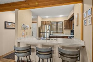 Timber Ridge Retreat