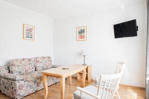 Alex - Pokoje i Apartamenty Blisko Plaży z Ogrodem i Placem Zabaw