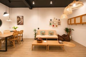 Saigon Hideout New World View - Romantic Stay, Netflix & Bathtub District 1