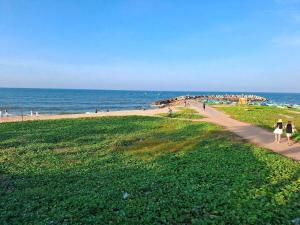 Nhà Nghỉ Sứ Trắng