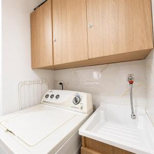 Kambiri Signature Apartment, Seaview, Pool & Afro-Caribbean Style