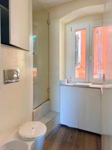 Cozy and cute studio flat with a sea view Lerici Monolocale vista mare