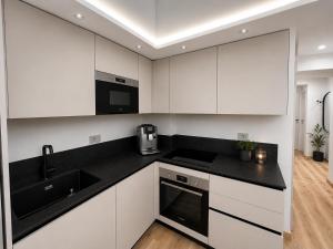 Palazzo Bruciato Residence 3BR 2 Bath Sleeps 6 AC WiFi