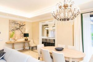 Luxurious 7-Bedroom Holiday House in Las Lagunas de Mijas