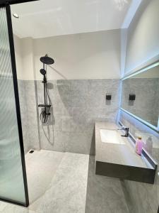 1014 Luxury Loft One bedroom at Masaki