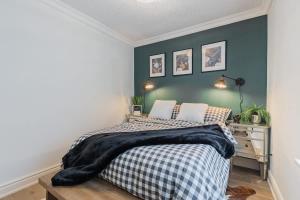 Cozy 1BR Toronto Stay Near Transit & Dining
