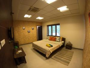 Croc Villa 3BHK pvt Pool by Roamigo
