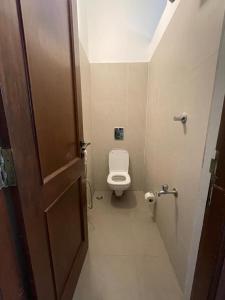 Croc Villa 3BHK pvt Pool by Roamigo