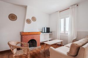 Villa Noelia - Magnificent Sea Views & Close to the beach