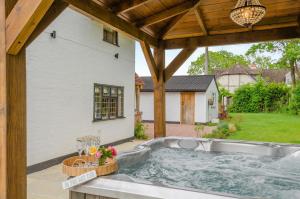 4 Bed in Radford oc-r33951