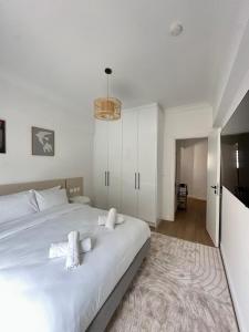 Modern Athens Flat for Work & Leisure