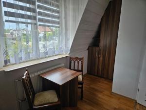 Willa Wega - pokoje gościnne, domki, plac zabaw, basen, parking, grill