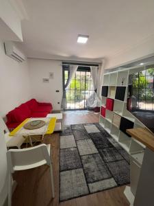 Cute Ikea house with a garden close to the beach fast internet