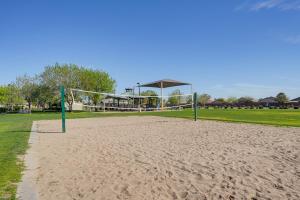 Spacious Backyard! Family Haven in San Tan Valley