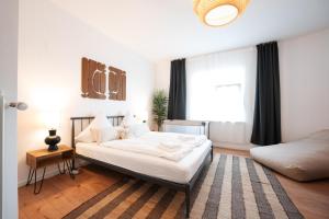 Premium 4BR Apartment, Stunning Views Overlooking the Central Station
