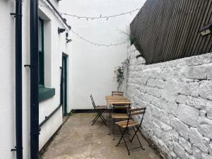 Crown Cottage
