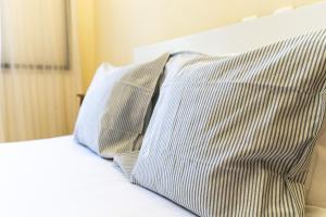 #366 Cozy 1BR Retreat Private Balcony