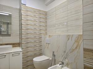 Beachfront- Sea View Holiday Home 105