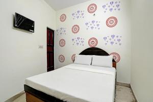 Hotel O by OYO Crown Hotel