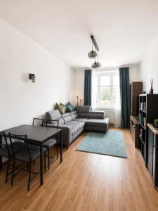 Play & Relax Apartment by Rentez