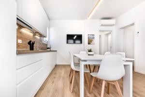 Sand Beach House - Host Solution