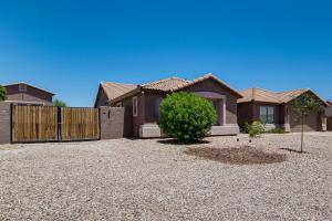 Spacious Backyard! Family Haven in San Tan Valley
