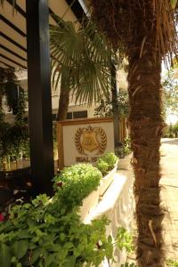 Esal Hotel