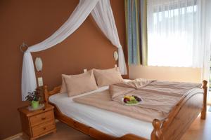 Comfort Double Room with Balcony room in Privatzimmer Langthaler