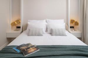 Seaview Apartments