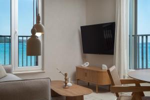 Seaview Apartments