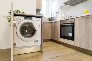 Downtown Apartment w Jacuzzi&Terrace Parkview v3