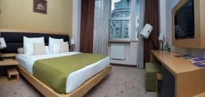 Deluxe Double or Twin Room room in Atera Business Suites