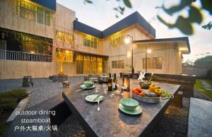 The Gardens Villa Melaka Private Pool Villa Karaoke, BBQ & Snooker Up to 34 Guests