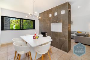 Ocean View 1 - Dream Lodging
