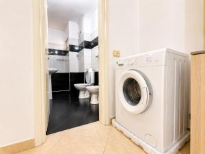 Arons Apartment 36