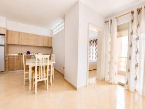Arons Apartment 36